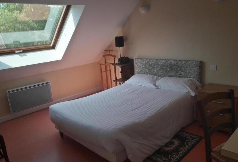 Номер Стандарт, Auberge De L Omois