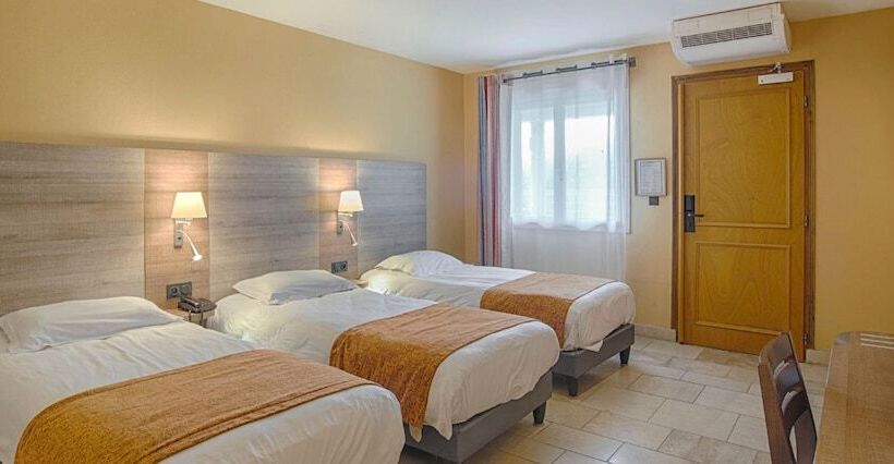 수피리어 트리플 룸, Logis Des Sources