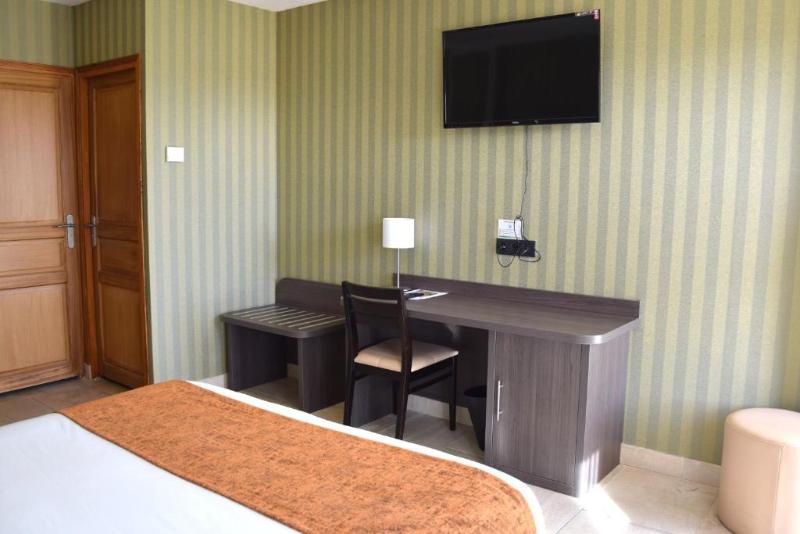 수피리어 트리플 룸, Logis Des Sources