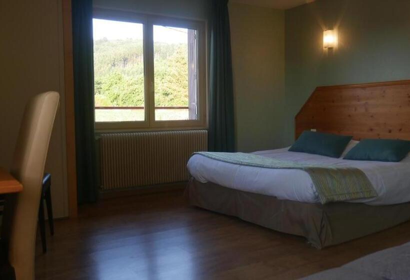 Номер Стандарт Трехместный, Logis Le Saint Cyr