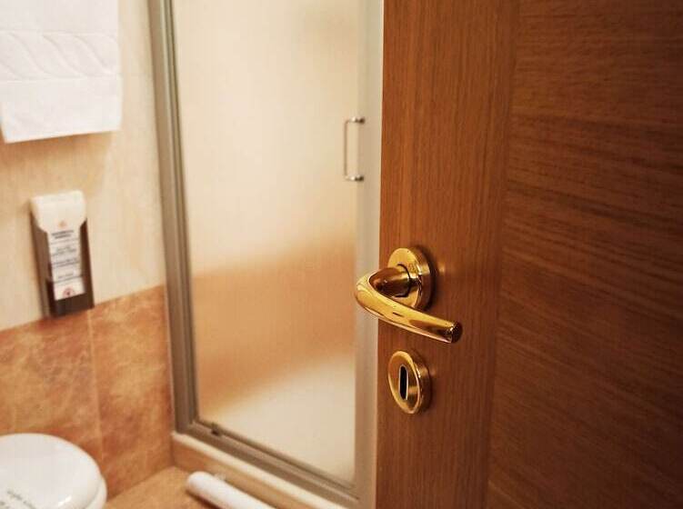 חדר סטנדרט, Naitendì