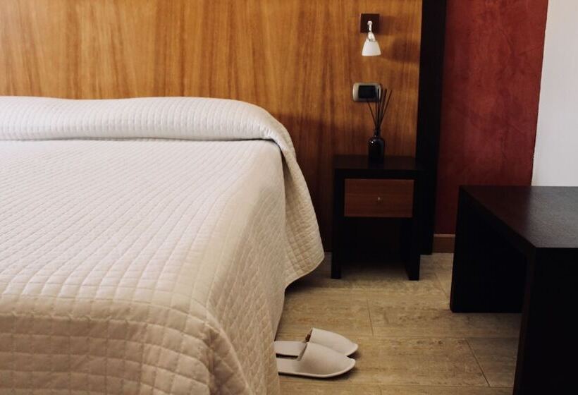 חדר סטנדרט, Naitendì