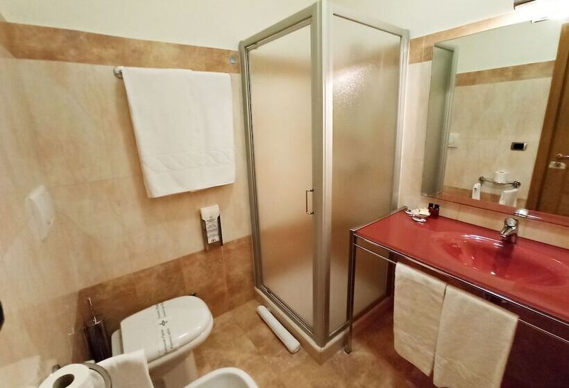 غرفة قياسية, Naitendì