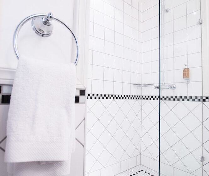 סוויטת ג'וניור, Pädaste Manor