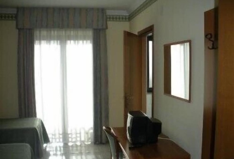 اتاق استاندارد سه نفره, Perla Del Gargano