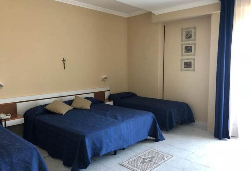 اتاق استاندارد چهار تخته, Perla Del Gargano