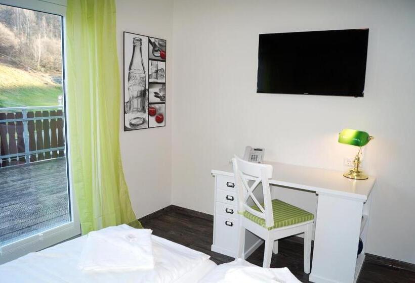 标准间带阳台, Regiohotel Schanzenhaus Wernigerode