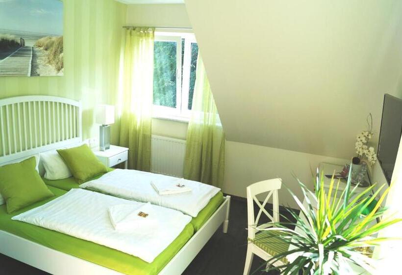标准间带阳台, Regiohotel Schanzenhaus Wernigerode