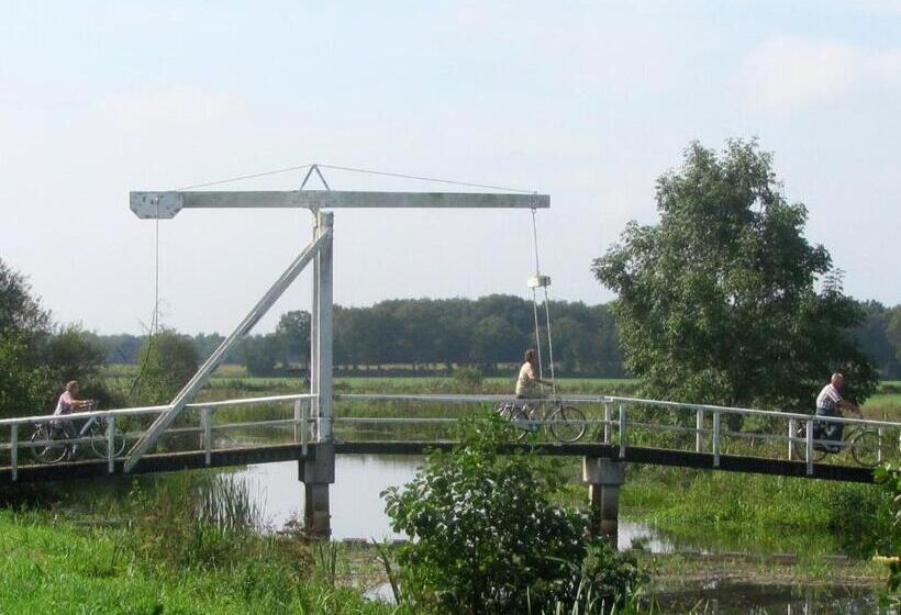 디럭스 룸, Restaurant Lunia