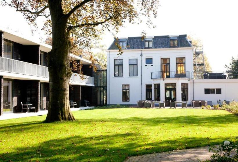 디럭스 룸, Restaurant Lunia