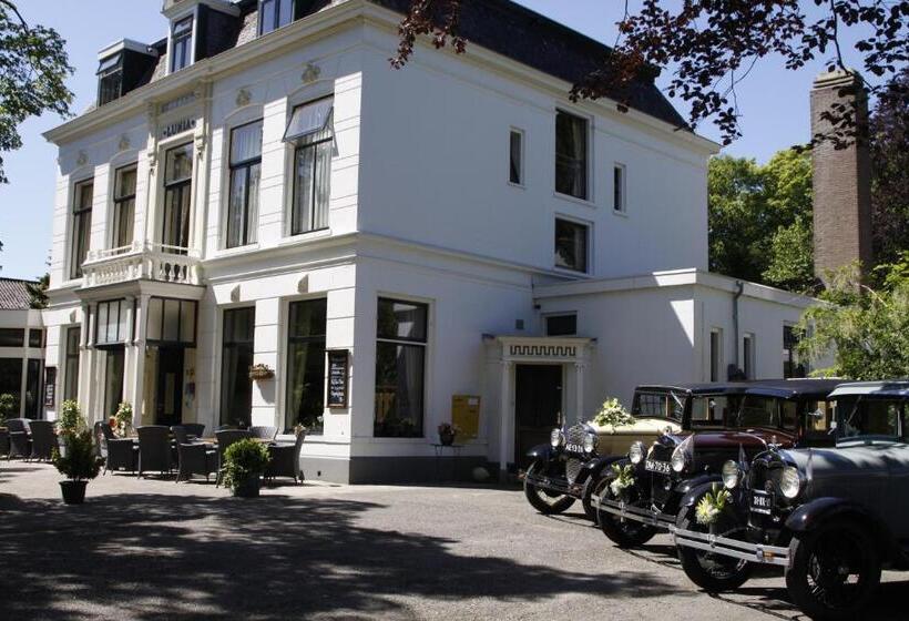 디럭스 룸, Restaurant Lunia