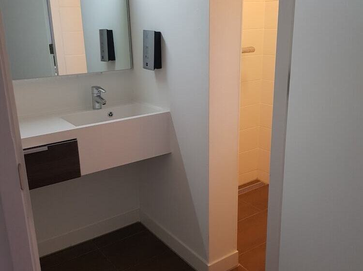 디럭스 룸, Restaurant Lunia