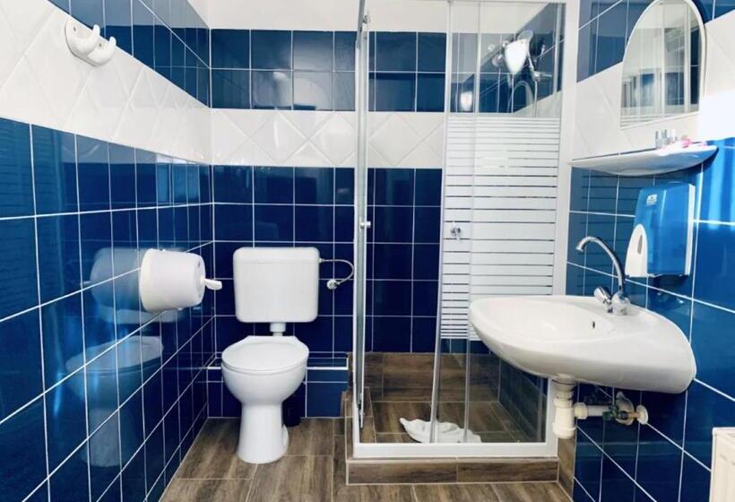 Номер Стандарт, Révész Hotel, Restaurant And Rosa Spa