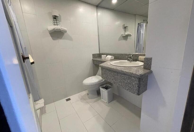 Трехместный Номер Superior, Santa Monica