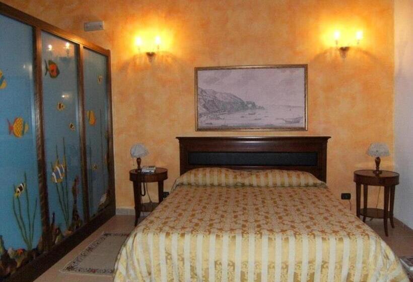 标准三人间, U' Bais