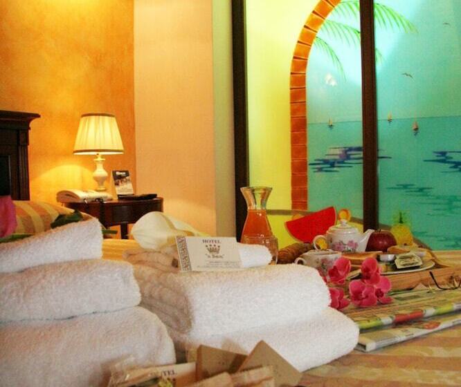 标准三人间, U' Bais