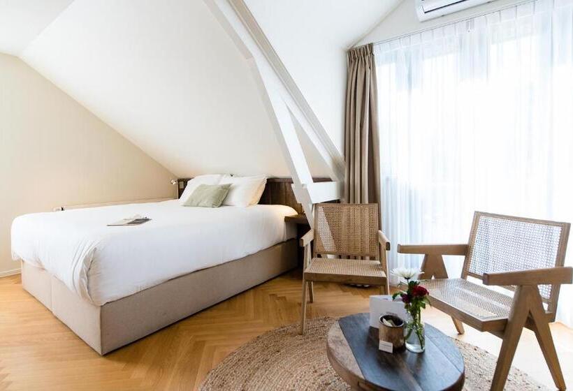 חדר קומפורט, Van Heeckeren