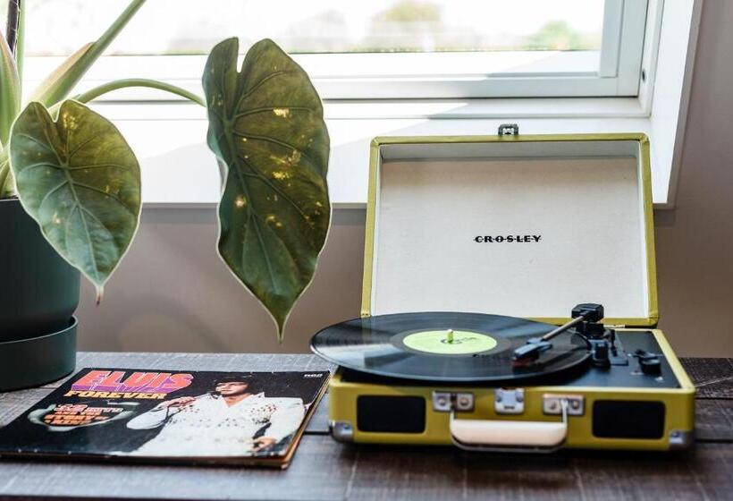 סוויטה דלוקס, Van Heeckeren