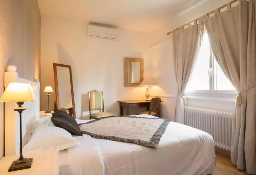 スイート, Logis Hotel Le Petit Casset