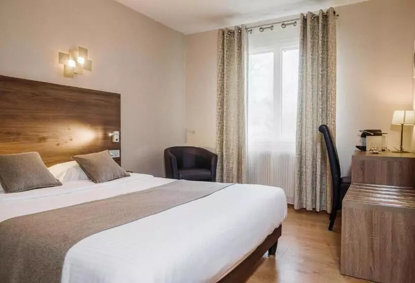 コンフォートルーム, Logis Hotel Le Petit Casset