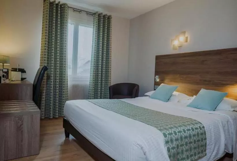 コンフォートルーム, Logis Hotel Le Petit Casset