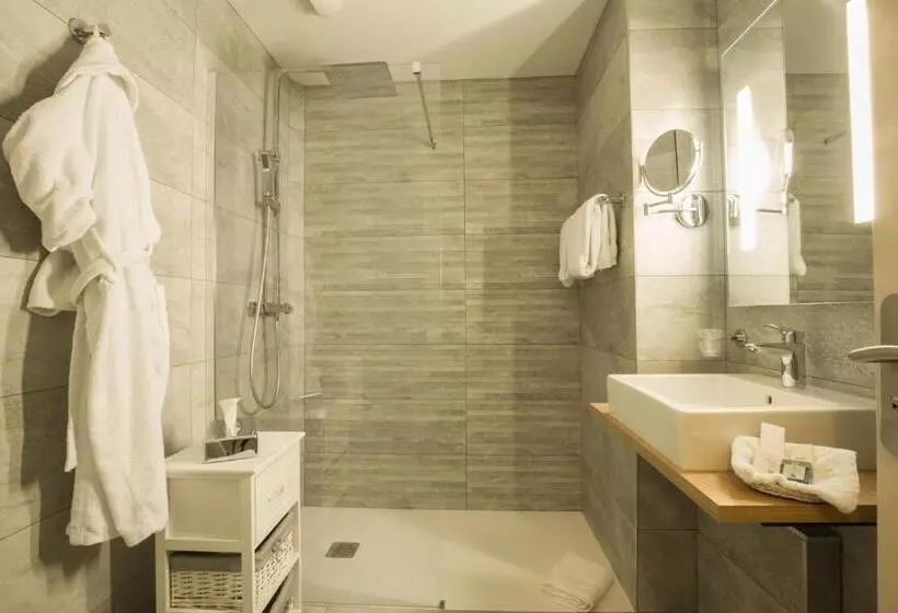 エクゼクティブトリプル, Logis Hotel Le Petit Casset