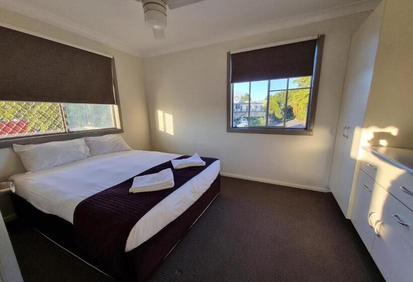 带1个卧室的带阳台的公寓, Park Drive Motel