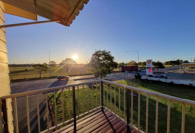 Апартаменты 1 Спальня с Балконом, Park Drive Motel