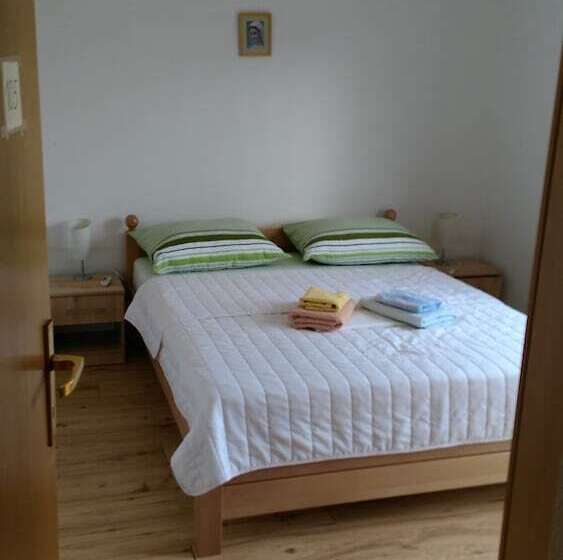 اتاق خانوادگی, Pansion Ivanka Barac