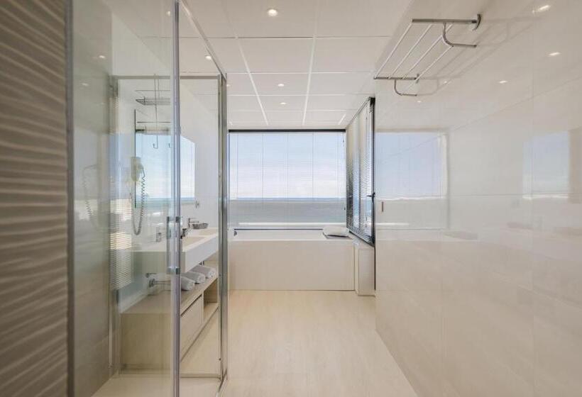 Superior 2-bedroom flat with sea view, Residence Picalè