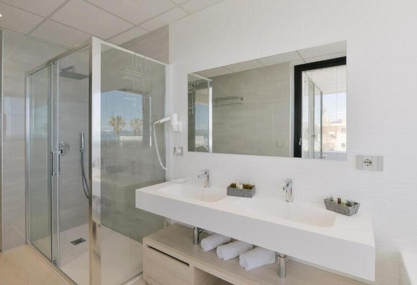 Superior 2-bedroom flat with sea view, Residence Picalè