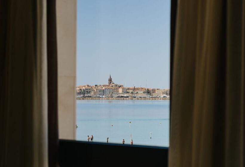 Superior 2-bedroom flat with sea view, Residence Picalè