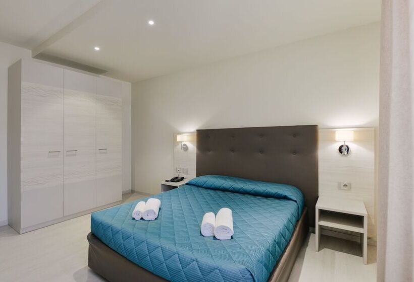 Superior 2-bedroom flat with sea view, Residence Picalè