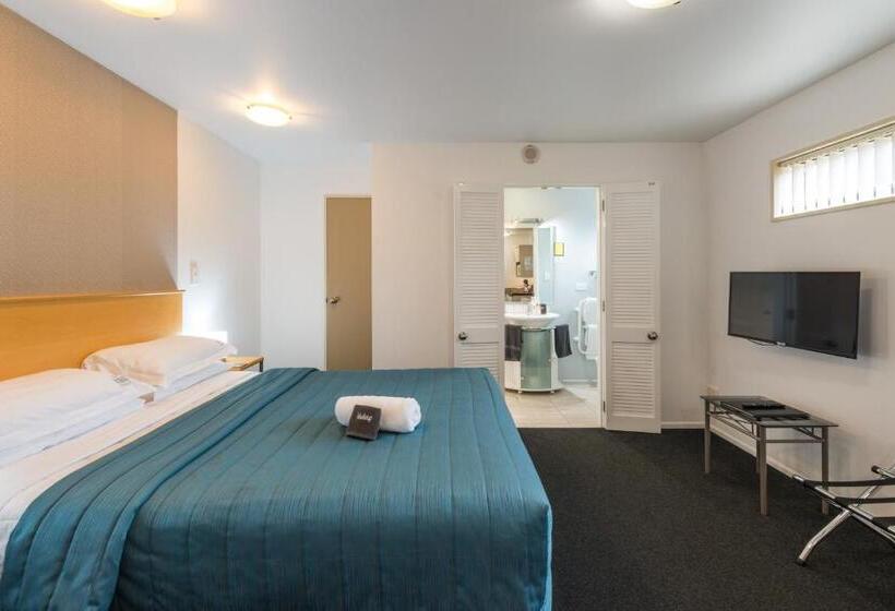 Студия Стандарт, Roma On Riccarton Motel