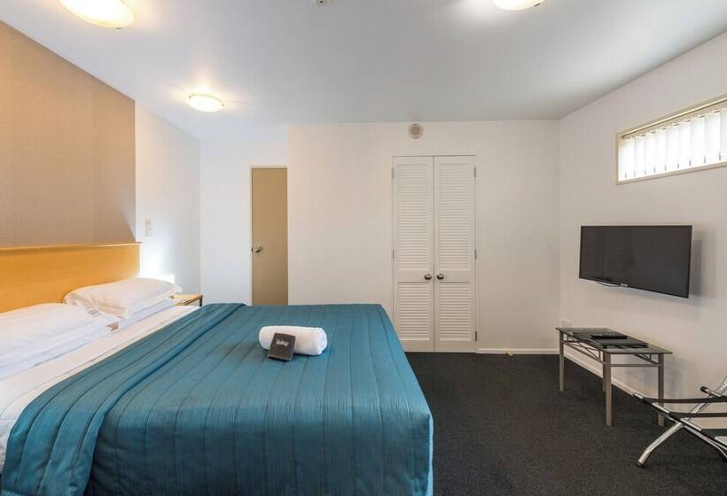 Студия Стандарт, Roma On Riccarton Motel