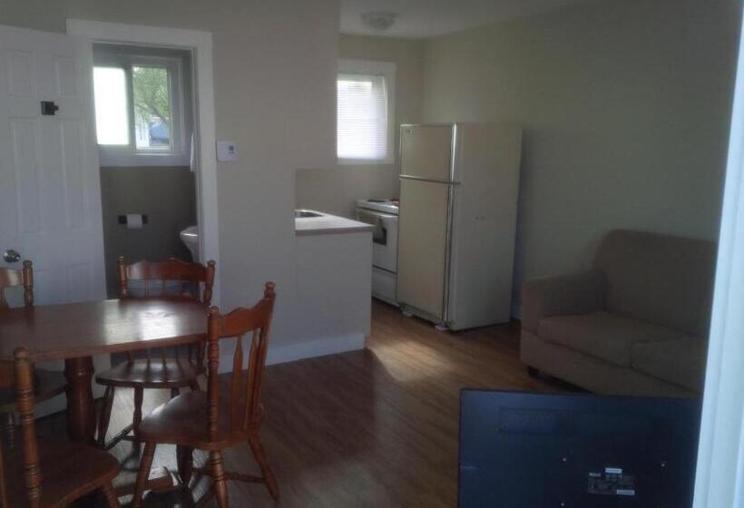 2ベッドルームハウス, Royalty Maples Cottages And Motel