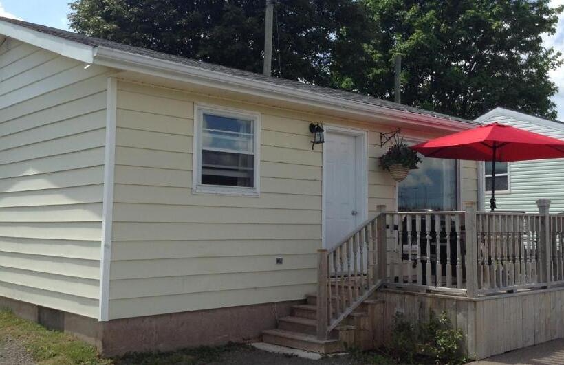 2ベッドルームハウス, Royalty Maples Cottages And Motel