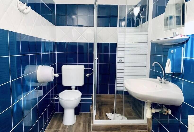 스탠다드 룸, Révész Hotel, Restaurant And Rosa Spa