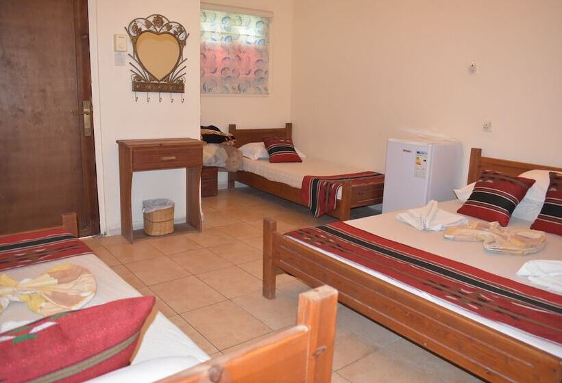 اتاق استاندارد سه نفره, Bedouin Garden Village, Hotel Dive