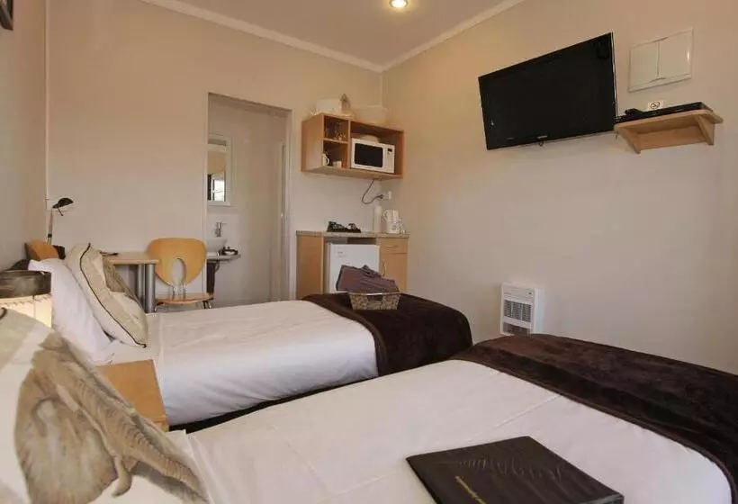 استودیوی استاندارد, Big Five Motel