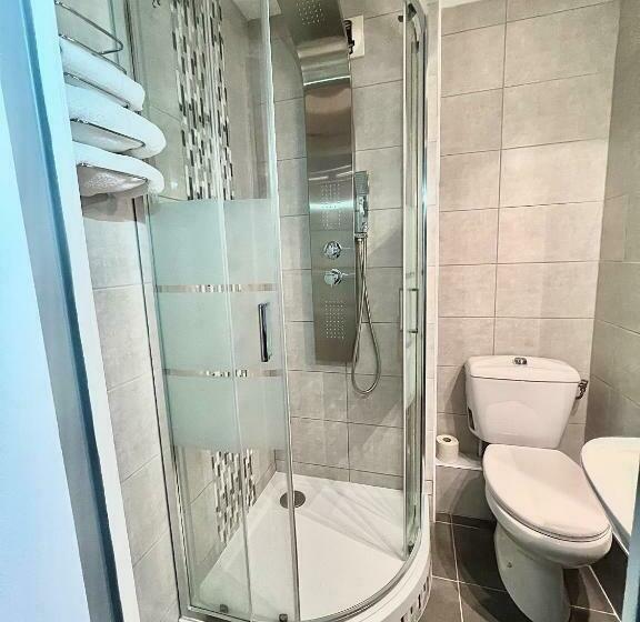 스탠다드 룸 더블 침대, Kyriad Direct Reims Bezannes