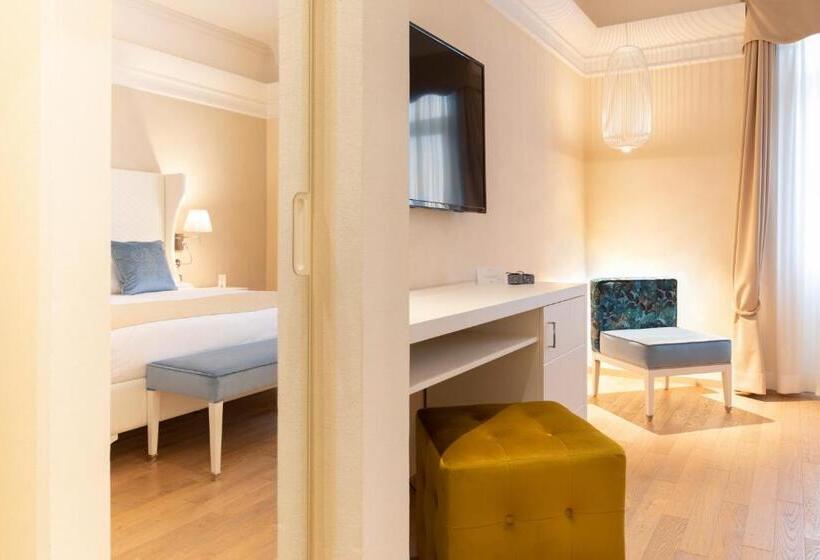 Superior room with lake view, Grand Hotel Fasano