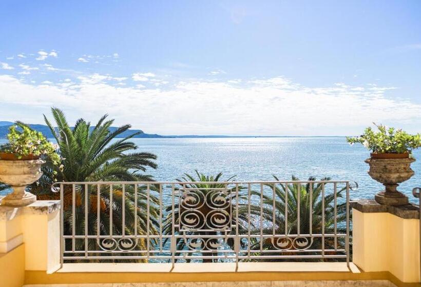 Superior room with lake view, Grand Hotel Fasano