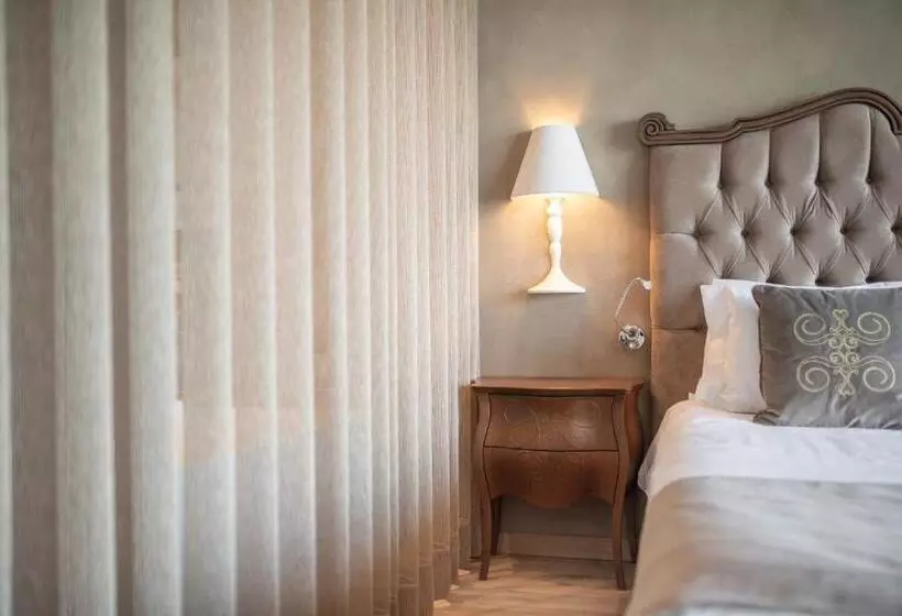 اتاق لوکس با چشمانداز دریاچه, Grand Hotel Fasano