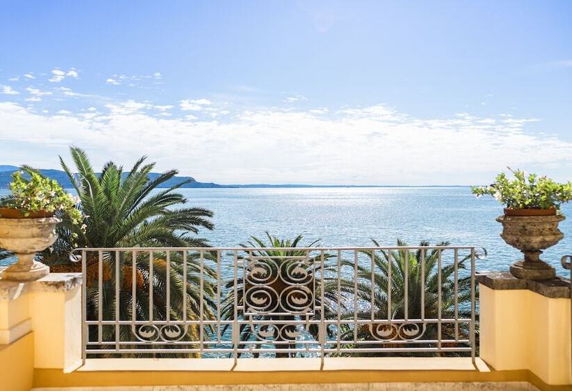 Superior room with lake view, Grand Hotel Fasano