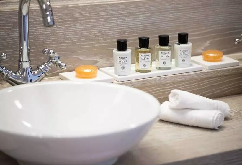 اتاق لوکس با چشمانداز دریاچه, Grand Hotel Fasano