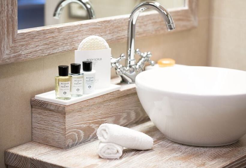 Superior room with lake view, Grand Hotel Fasano