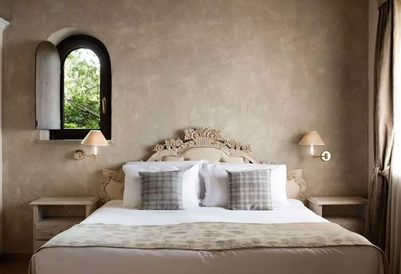 Superior room with lake view, Grand Hotel Fasano