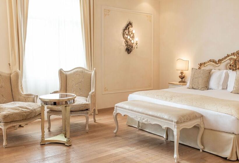 Superior room with lake view, Grand Hotel Fasano