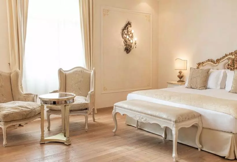 Superior room with lake view, Grand Hotel Fasano